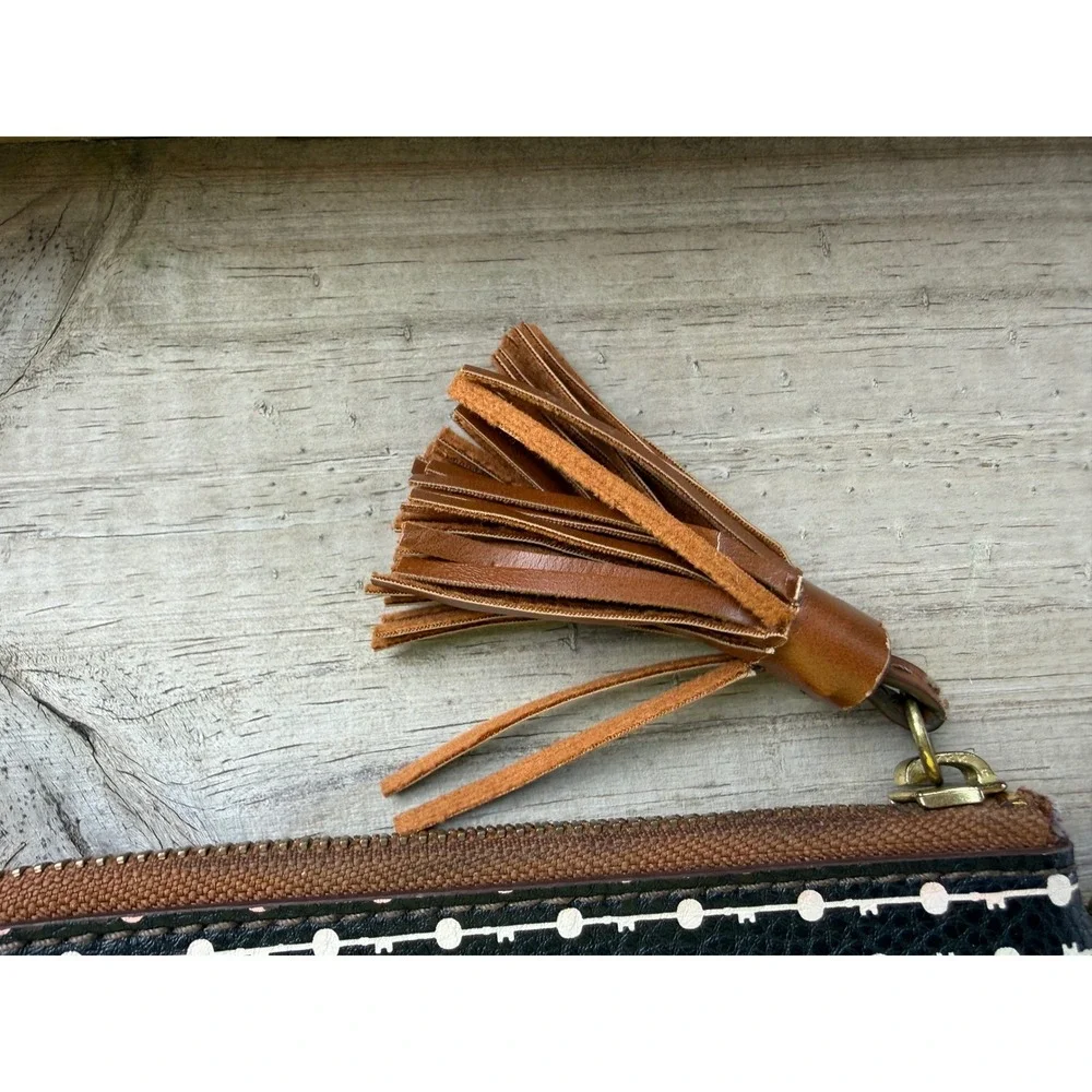 Fossil Logan RFID Zip-Around Clutch Wallet – Key Pattern – Brown Tassel